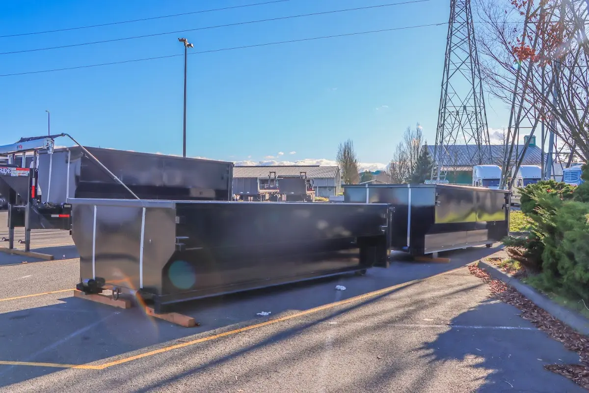 Professional dumpster rental and junk removal service in Oak Lawn